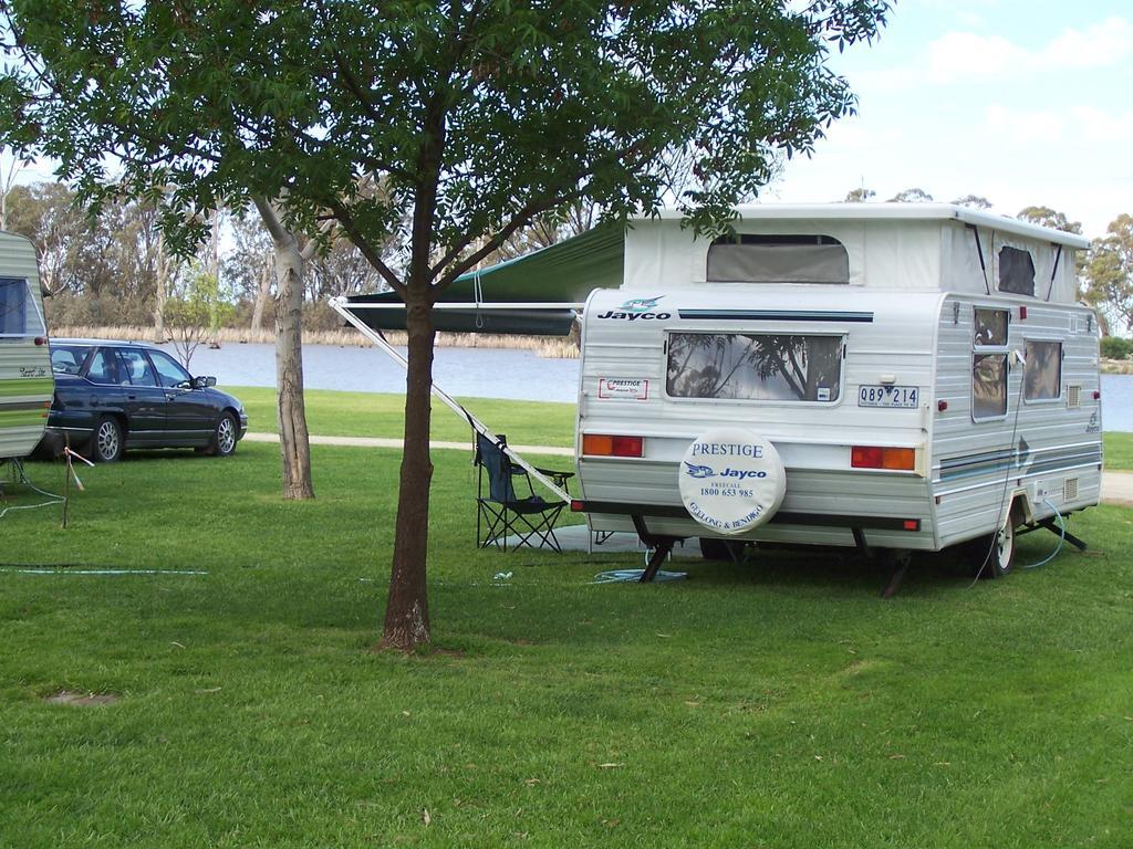 Cohuna Waterfront Holiday Park Exterior photo