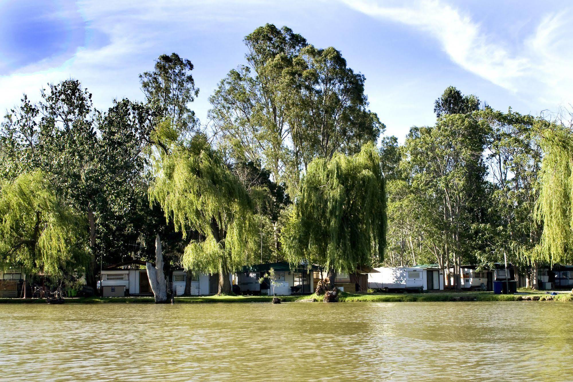 Cohuna Waterfront Holiday Park Exterior photo